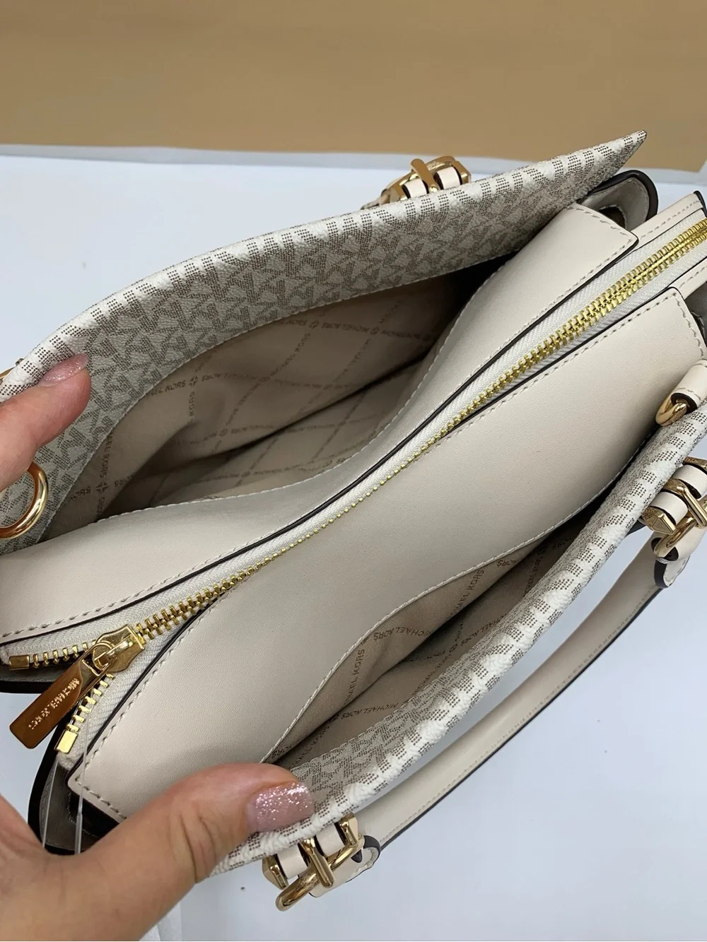 Michael Kors Marilyn medium LigCream Signature Satchel with Pink Floral Accents